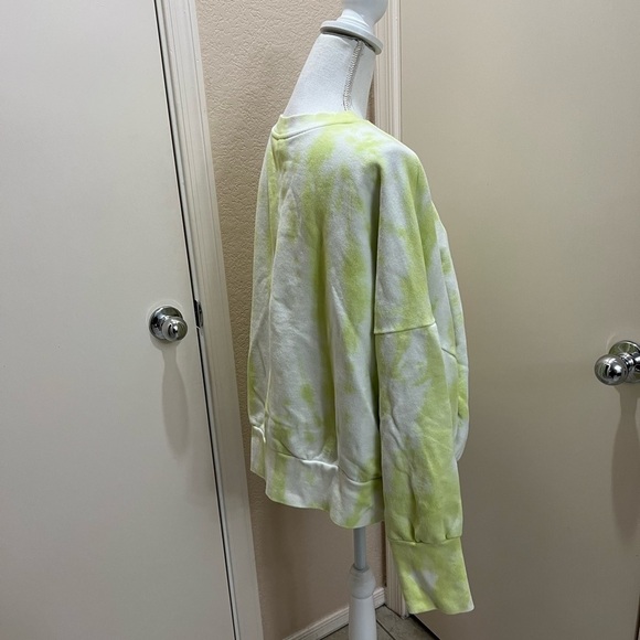 Old navy tie dye sweatshirt - Picture 3 of 5